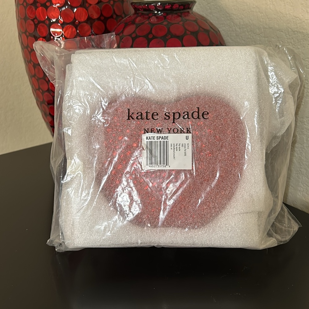 Kate Spade NWT Big Apple Embellished 3d Crossbody Red Beaded Novelty Apple Purse - Picture 9 of 17